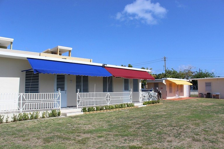 Seven Seas Beachfront Studio for Two