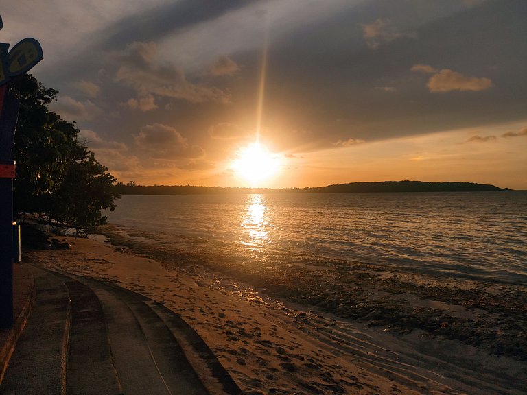 Master Beachfront Studios Seven Seas