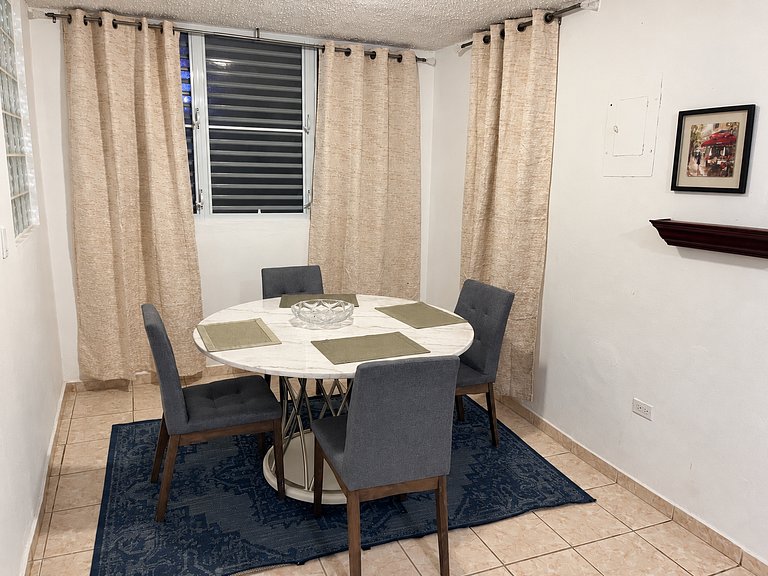 Basecamp en Ceiba Dos Habitaciones con Balcon