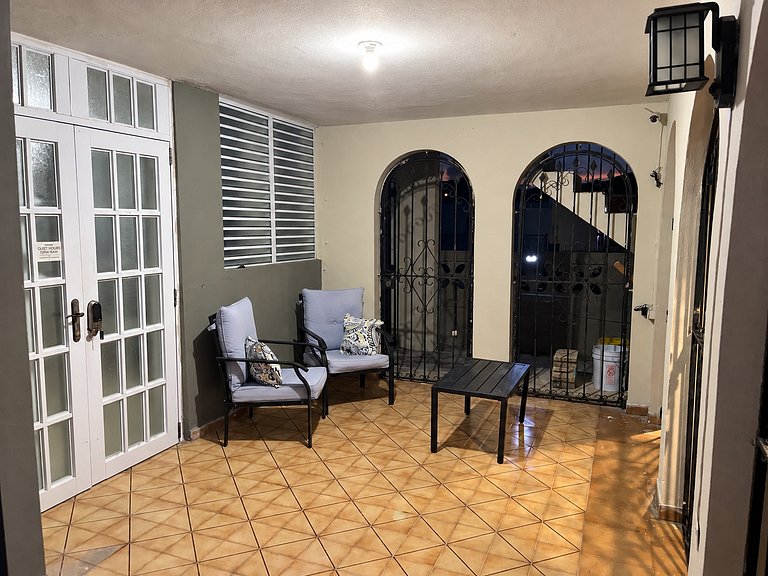 Basecamp en Ceiba Dos Habitaciones con Balcon