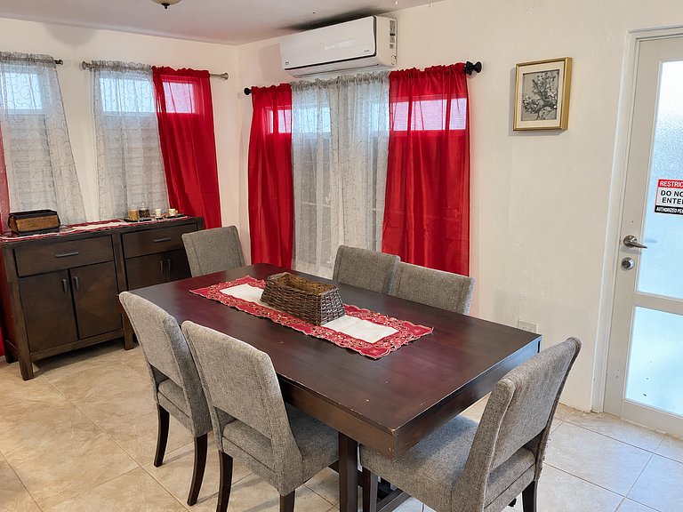 Basecamp en Ceiba Tres Habitaciones con Balcon